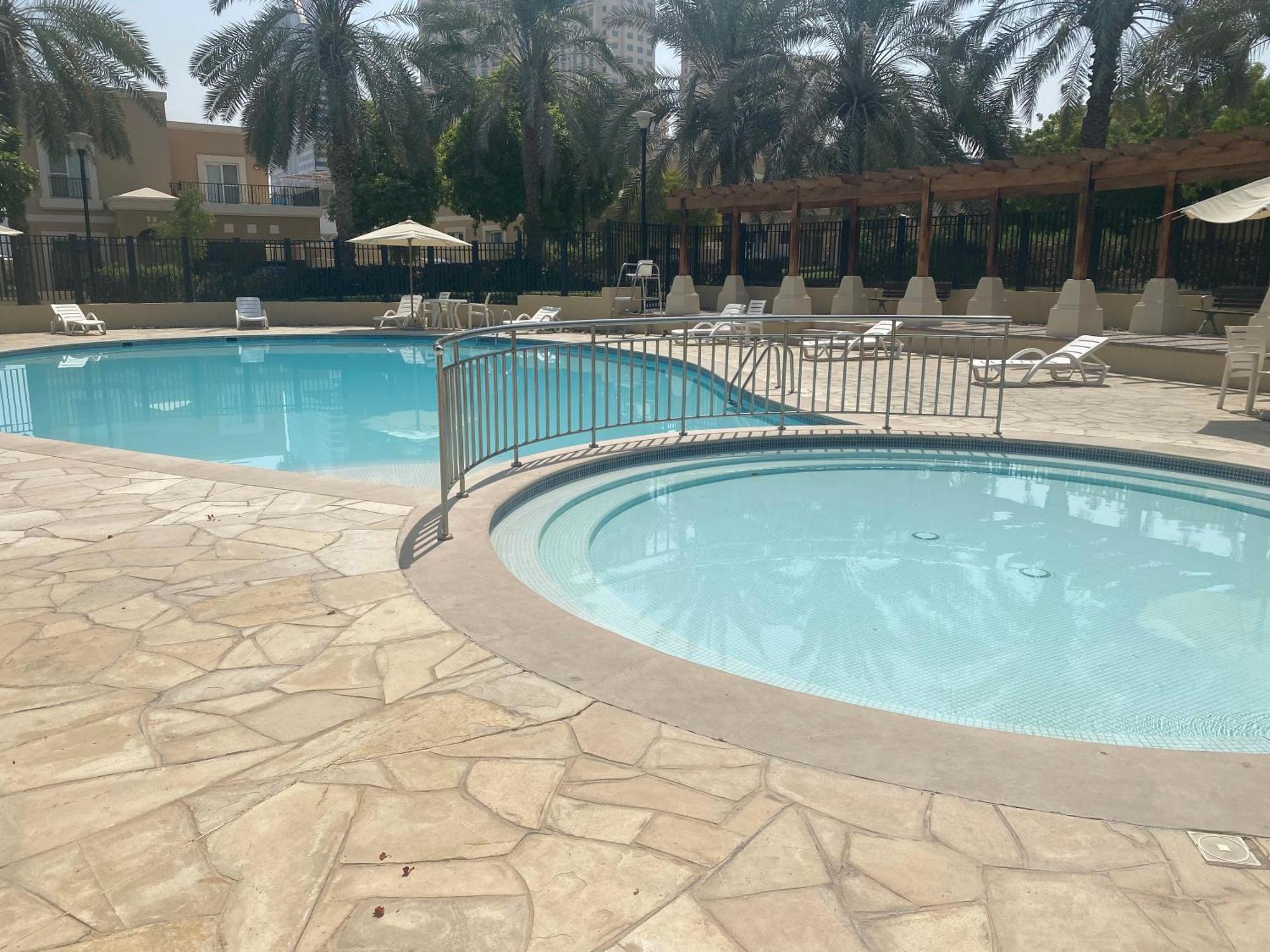 דובאי Spacious 4-Bedroom Villa, Children Friendly מראה חיצוני תמונה