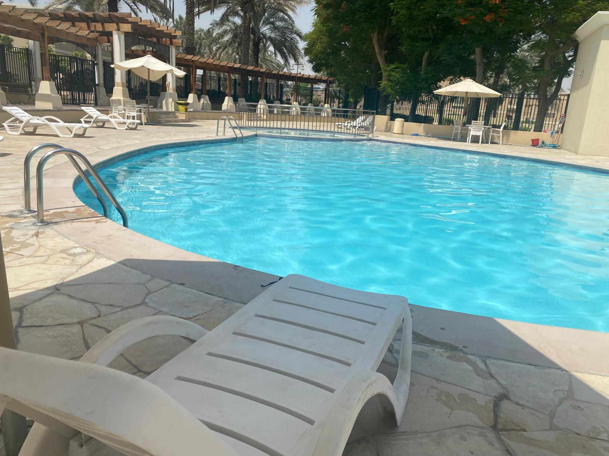 דובאי Spacious 4-Bedroom Villa, Children Friendly מראה חיצוני תמונה